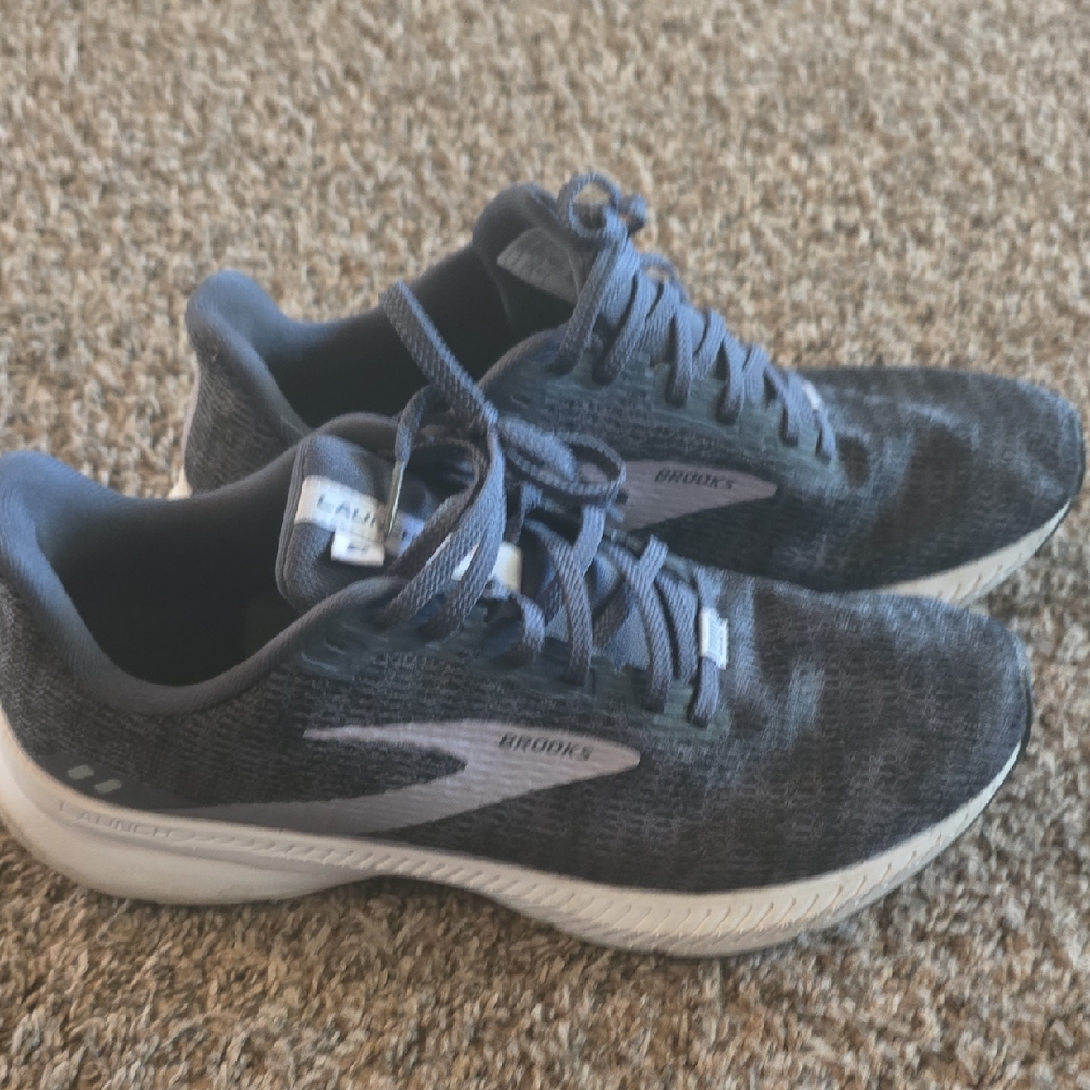 Brooks Womens Charcoaland Lavender Athletic Sneakers